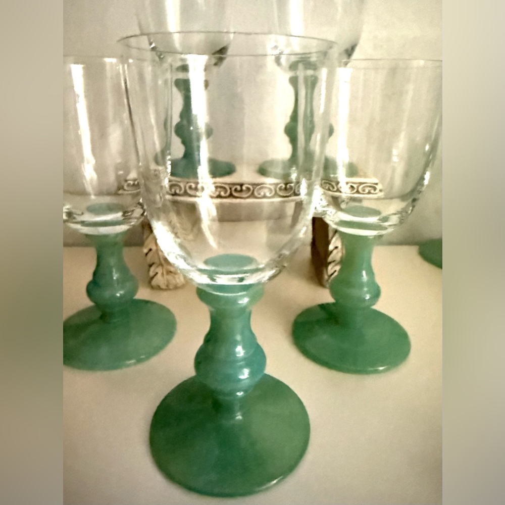 4 Villeroy and Boch Romania Isabelle Green Jade Claret Wine Glasses - Picture 6 of 15
